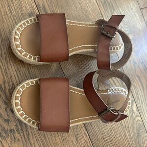 Women’s shoes